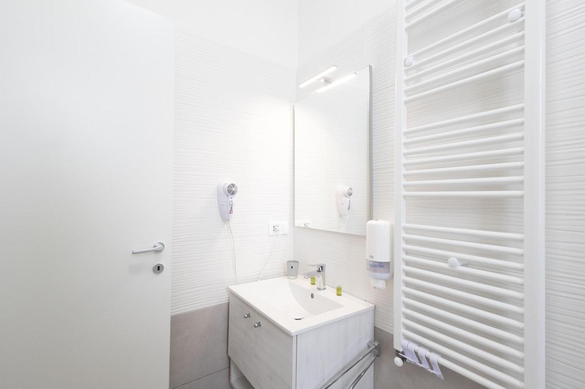 Appartamento 59 Tourist House Bologna Lame - Self Check-In Esterno foto
