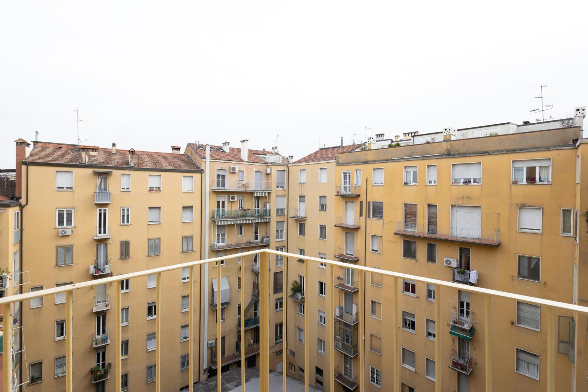 Appartamento 59 Tourist House Bologna Lame - Self Check-In Esterno foto