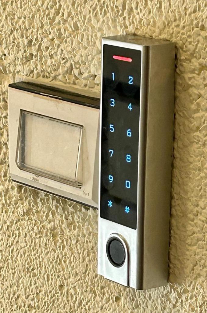 Appartamento 59 Tourist House Bologna Lame - Self Check-In Esterno foto